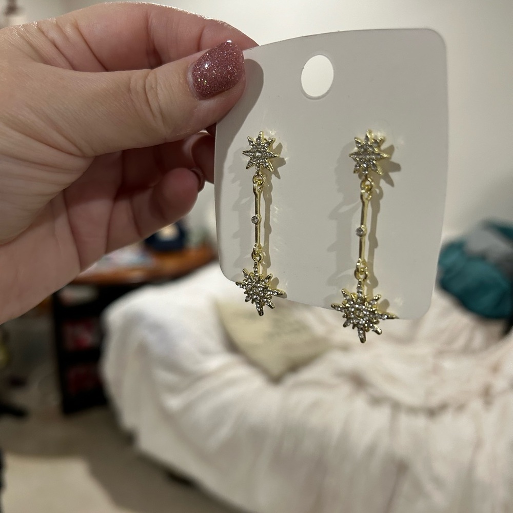 Dangling Star Earrings - Picture 6 of 7